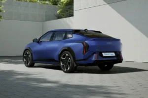Kia EV4 Fastback Ocak’ta sahnede: Tesla ve BYD’ye güçlü elektrikli sedan rakip