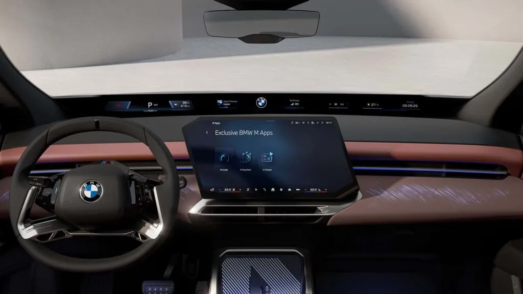 BMW iX3 ile Gelen M Cockpit, Drag Meter ve M Channel