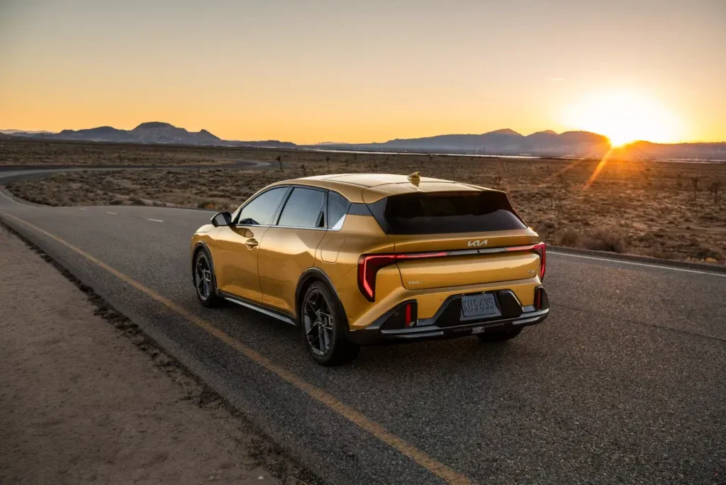 Kia K4 Hatchback 2025: Sedan Kardeşinden Daha Fazla Kargo ve Teknoloji