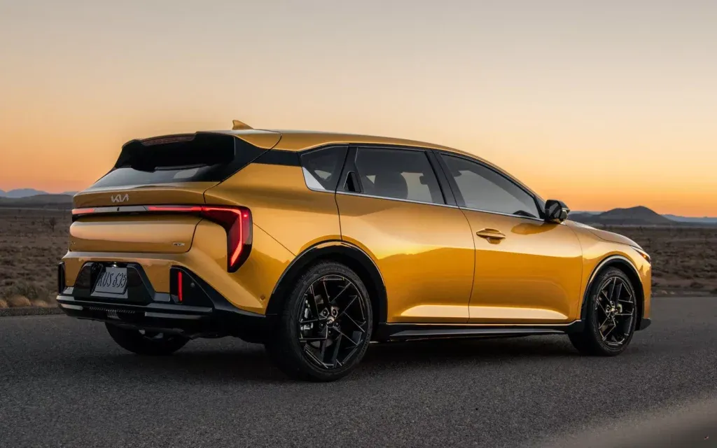 Kia K4 Hatchback İncelemesi: Daha Fazla Alan ve Performans Avantajı