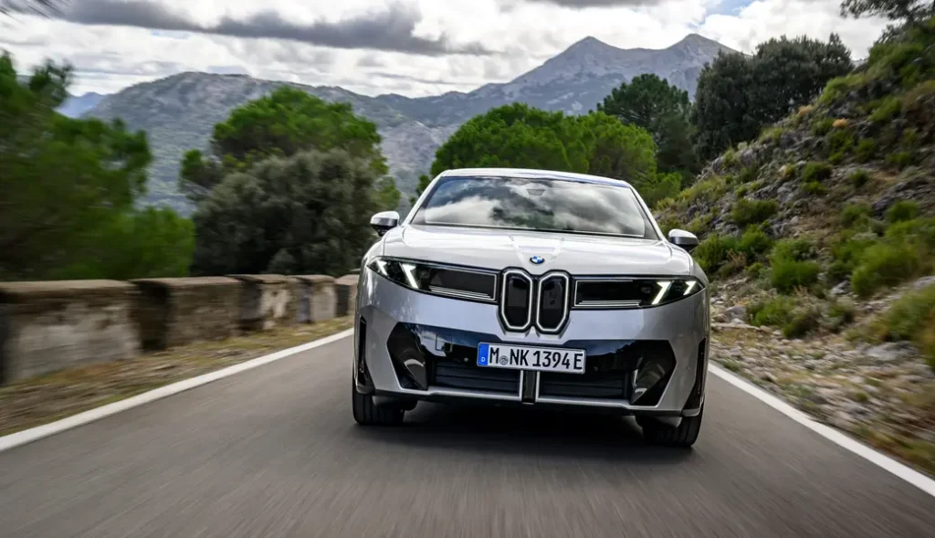 BMW iX3 – 500 Mil Menzil ve 463 HP Güç