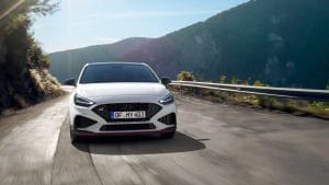 Hyundai i30 N ve i20 N hayranlarına müjde! Autocar'ın iddialarına göre N departmanı, yeni hibrit motorlu hot hatch'i Avrupa'ya geri getiriyor. Teknik detaylar ve beklentiler.