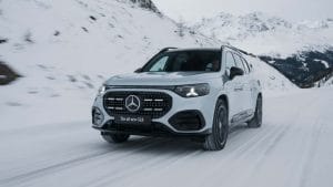 Yeni Mercedes-Benz GLB 2026 Tanıtıldı: Elektrikli SUV Segmentinin Yeni Lideri Olmaya Geliyor Yeni Mercedes-Benz GLB 2026 Tanıtıldı – Elektrikli SUV Özellikleri ve Fiyatı