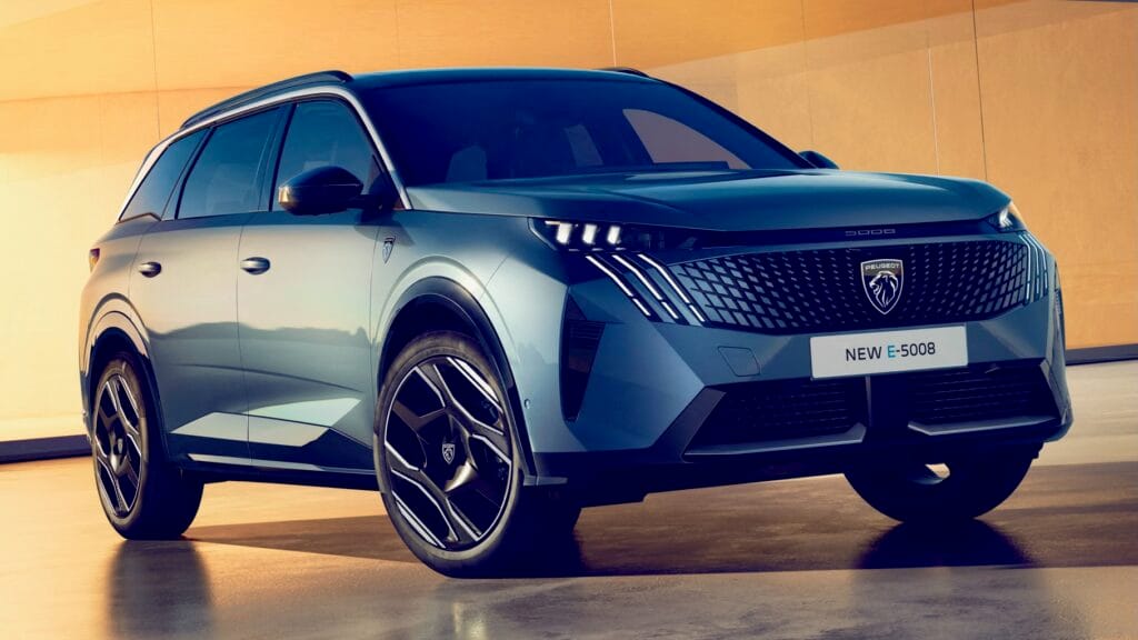 Peugeot e-5008 – 7 Koltuklu Elektrikli SUV Arayanlara