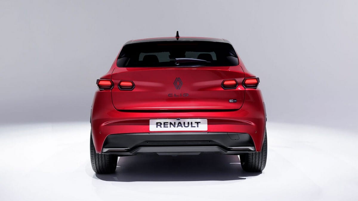 Yeni Renault Clio 2026 Türkiye Fiyatı ve Şok İndirim Fırsatı. Piyasanın Hakimi Döndü!
