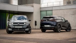 Citroen C5 Aircross 2026 Yeni C5 Aircross özellikleri Citroen elektrikli SUV C5 Aircross elektrikli versiyon Citroen C5 Aircross Türkiye Citroen SUV fiyatları 2026 SUV modelleri Elektrikli SUV 520 km menzil STLA Medium platformu Plug-in hibrit Citroen Citroen C5 Aircross inceleme