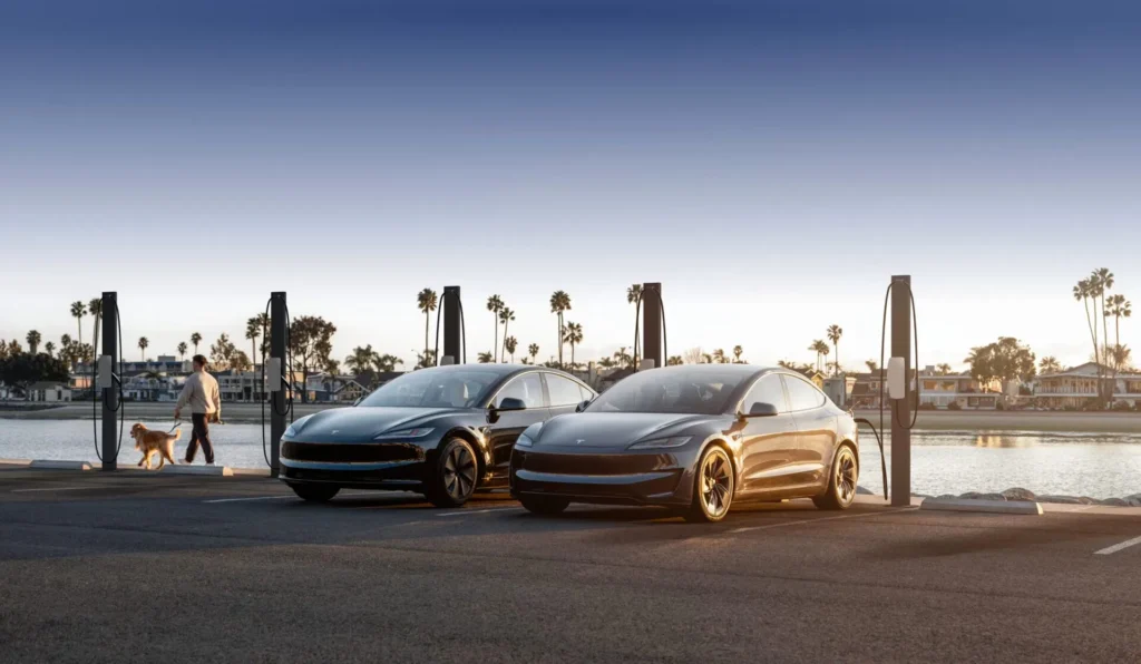 Supercharger’ın Ötesinde: Tesla’nın Çok Katmanlı Şarj Stratejisi