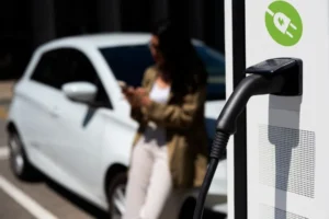 EV Kullanıcılarının En Çok Merak Ettiği Konu: Elektrikli Araç Şarj Rehberi