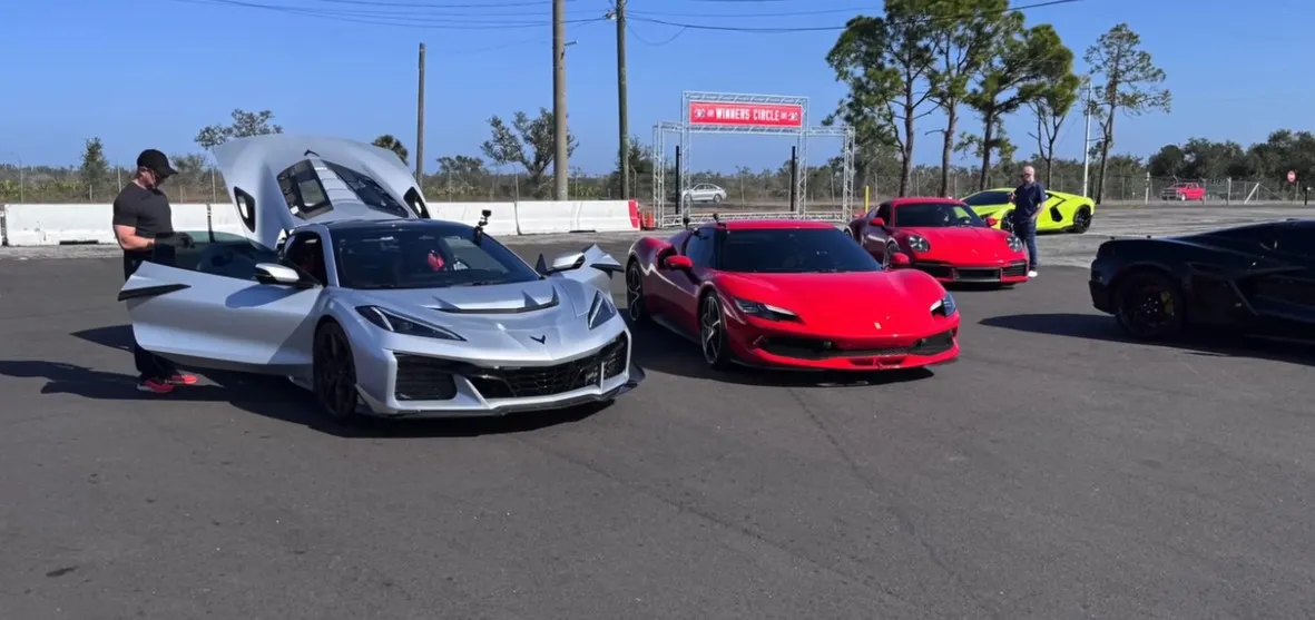 ZR1 vs 296 GTB: Amerikan Gücü İtalyan Hızını Geride Bıraktı
