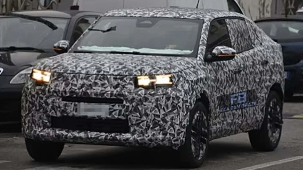Grande Panda’nın Büyük Kardeşi Sahnede: Yeni Fiat Fastback Testlerde Görüldü!