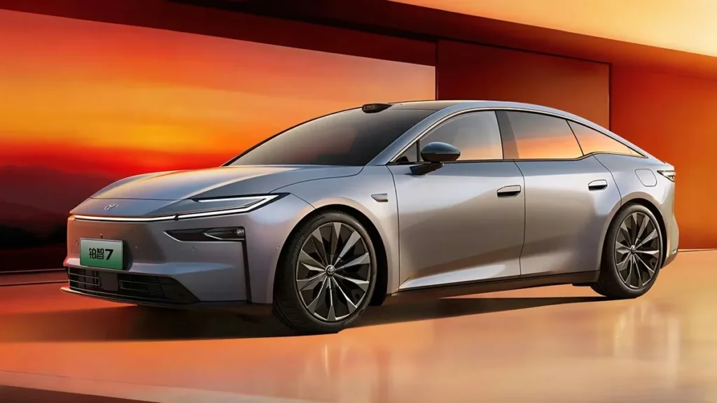 Tesla Model S’e Rakip mi? Toyota bZ7 Sahneye Çıkıyor
