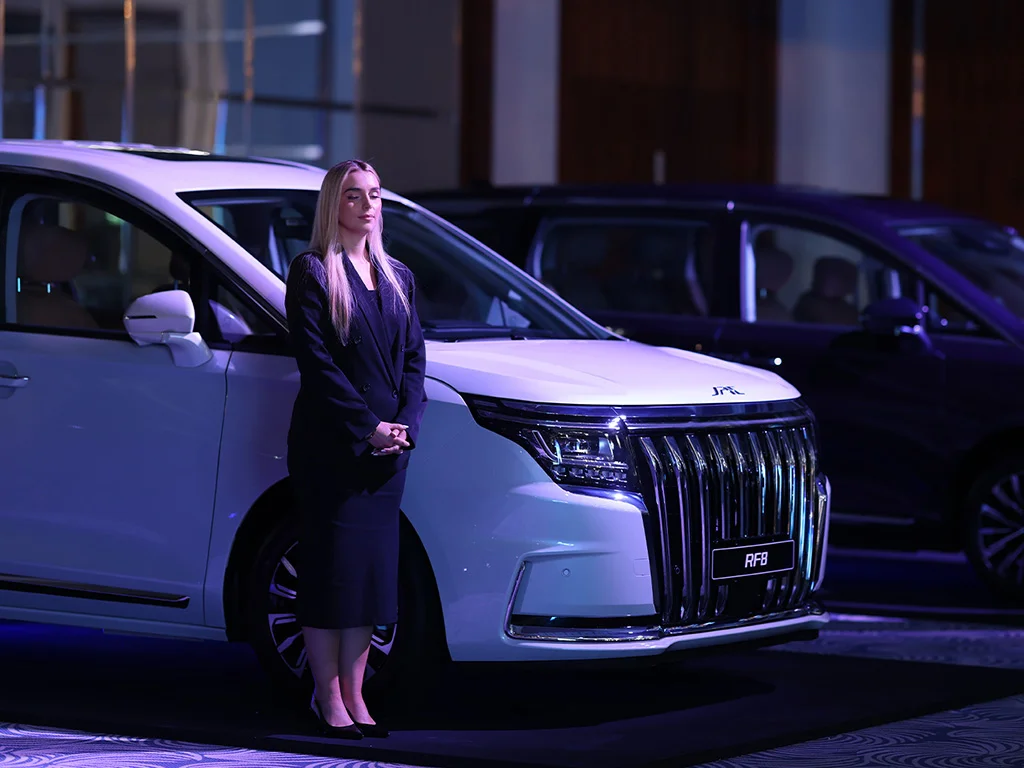 JAC RF8: Lüks MPV
